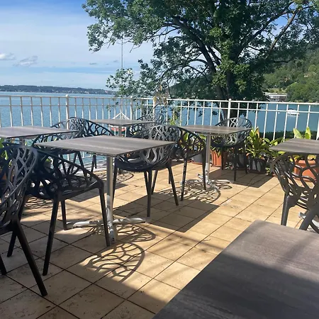 Mit Seeterasse & Zur Landeroith Weyregg am Attersee